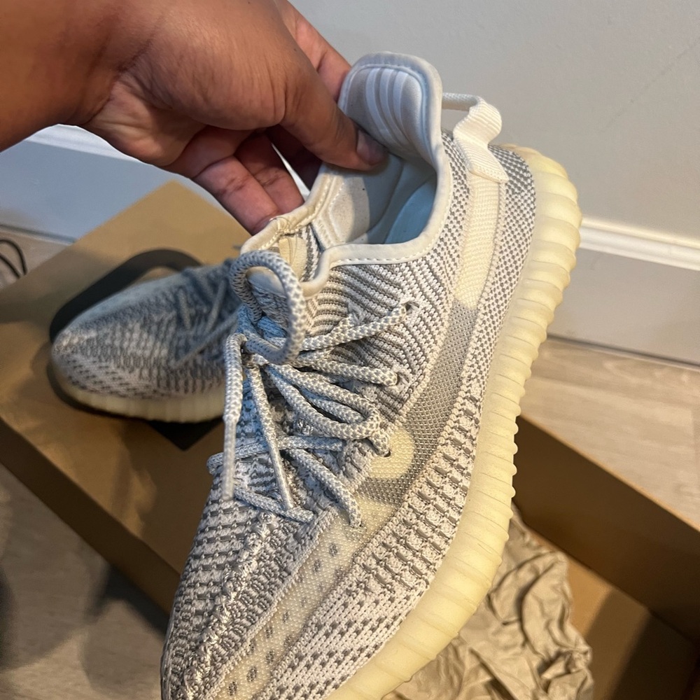 adidas Yeezy Boost 350 V2 Cream White/Grey Sneakers